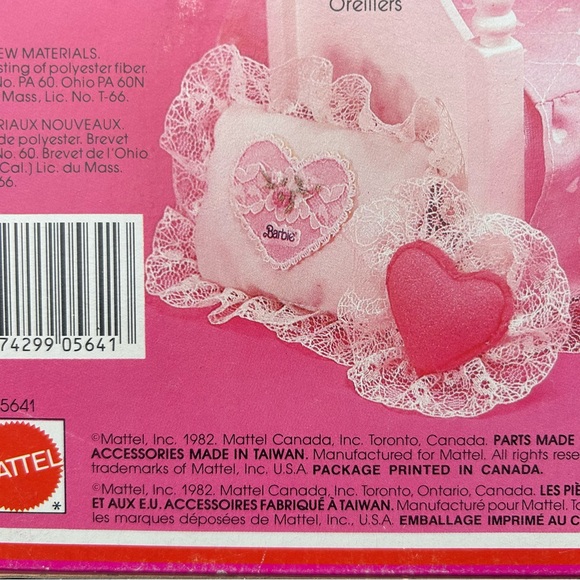 VINTAGE COLLECTIBLE BARBIE canopy bed BNWT - Picture 5 of 6